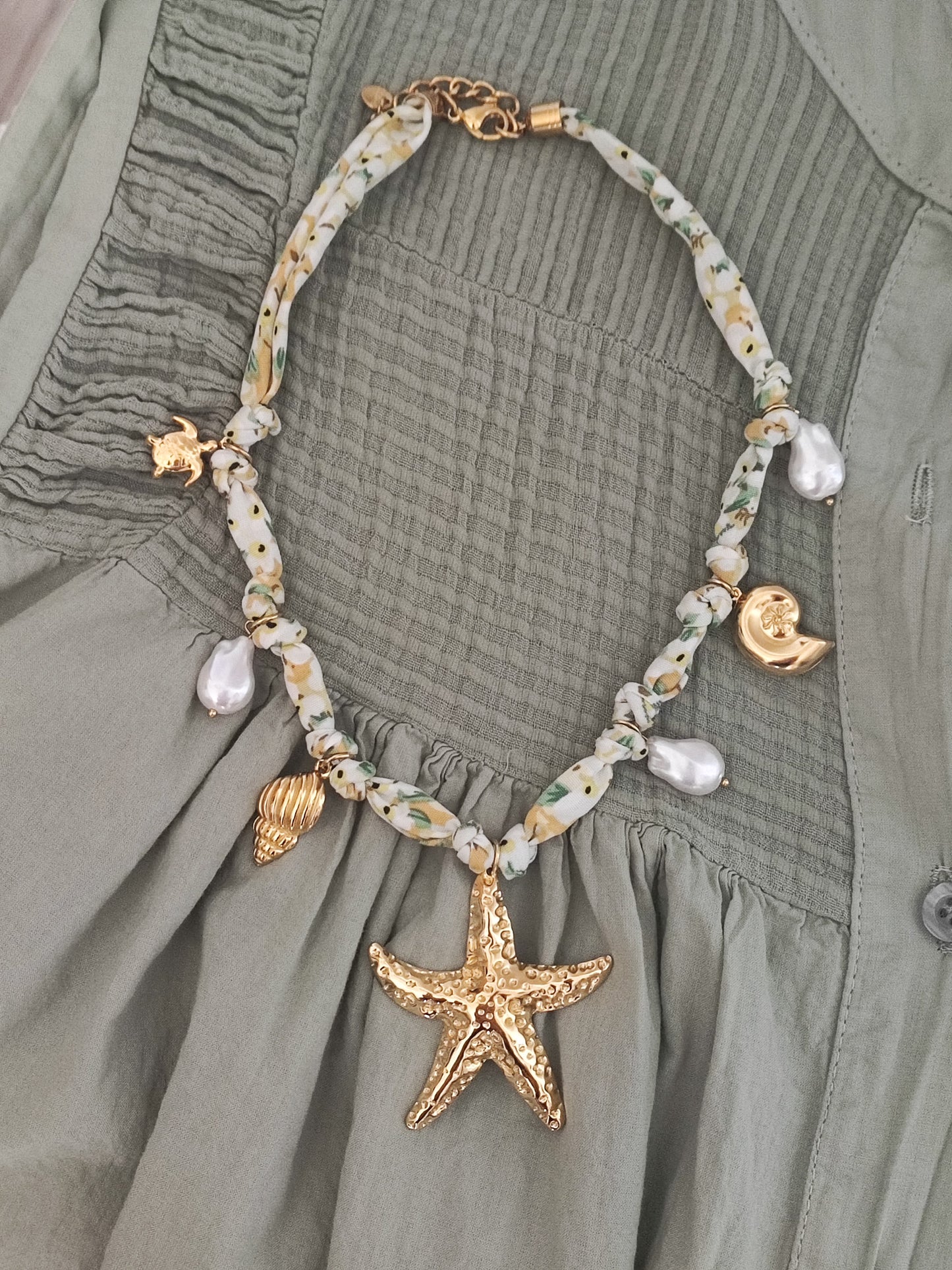 COLLIER SEA KAKI