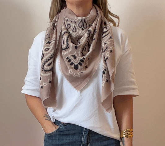 ÉCHARPE BANDANA TAUPE