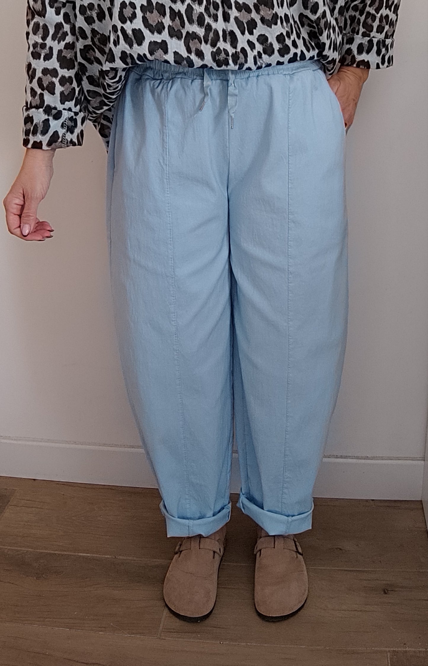 PANTALON BARREL BLEU CLAIR