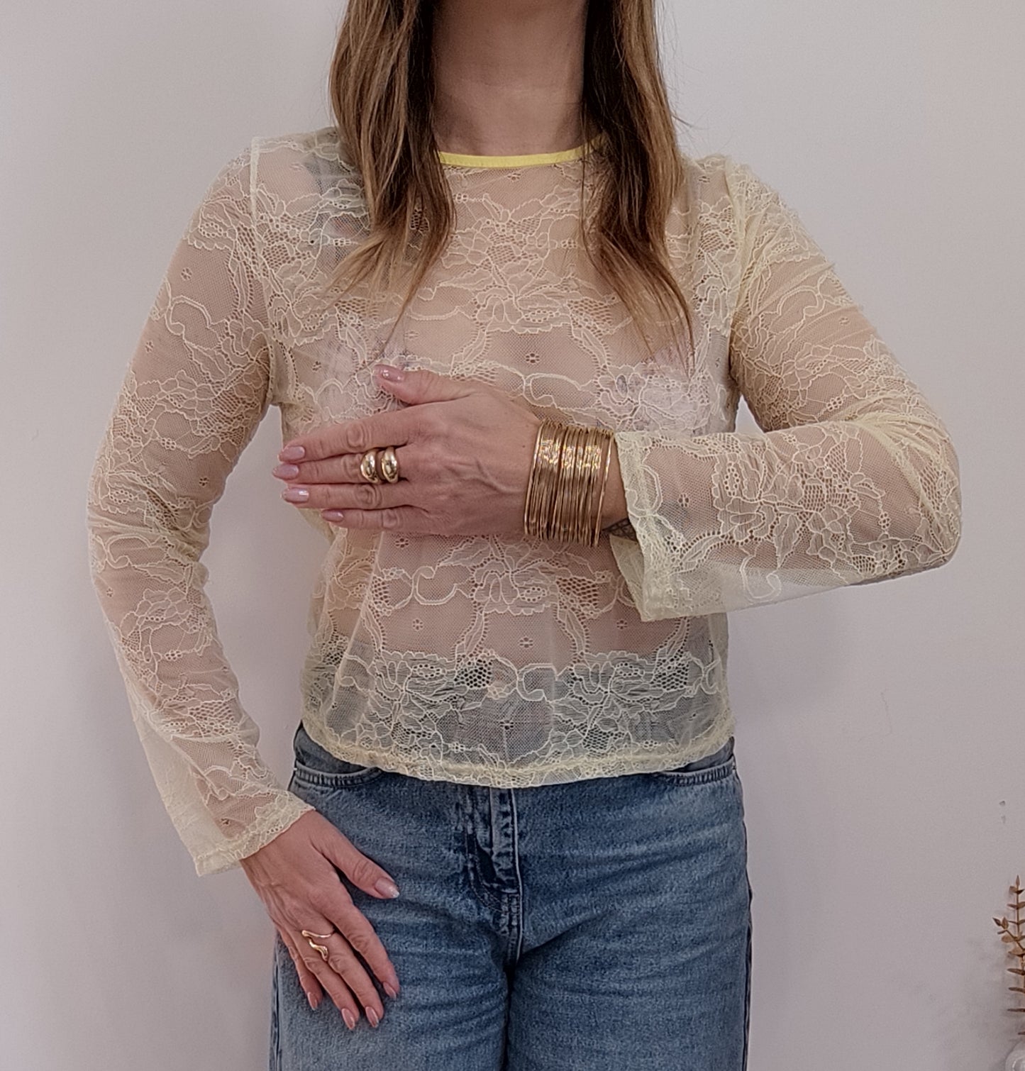 HAUT DENTELLE JAUNE